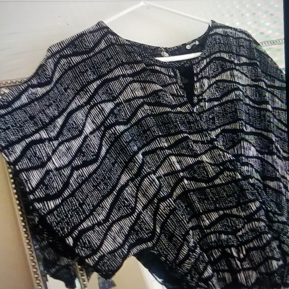 RIP Curl lightweight wrap kimono romper - Picture 9 of 10